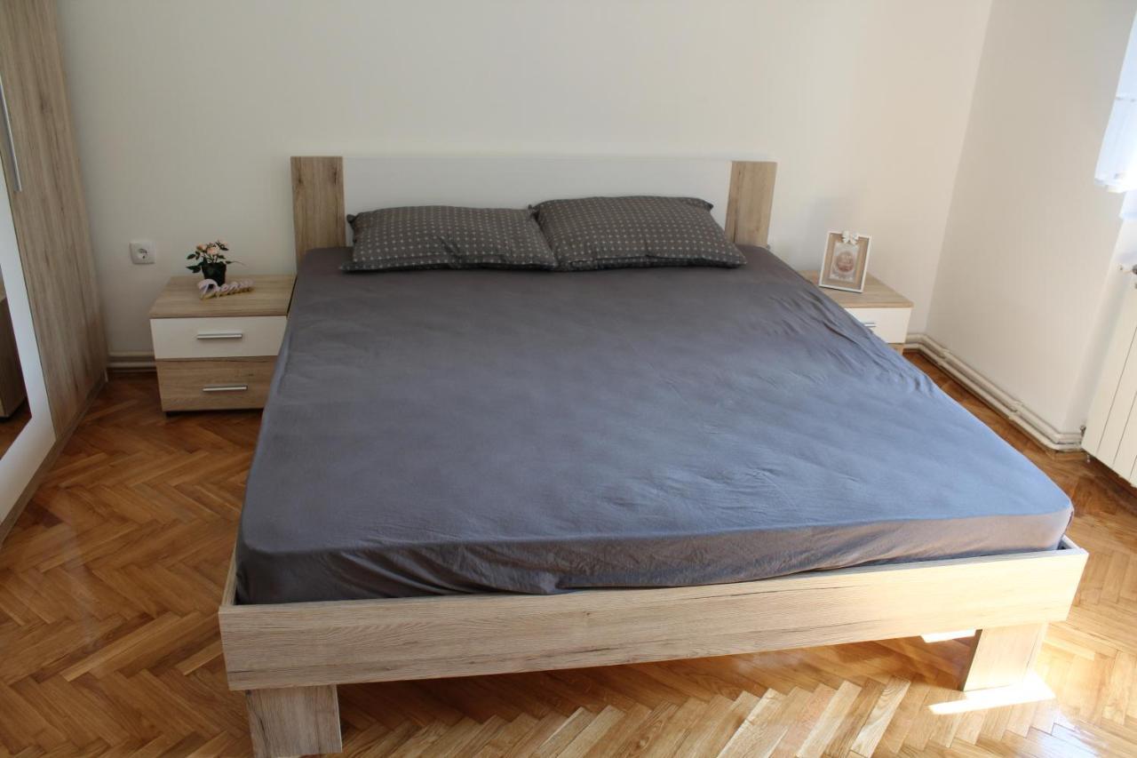 M Apartment Vrsac Luaran gambar
